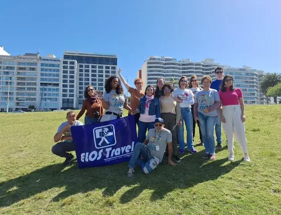 fd842f_24bfa59bef8a4ba0bb35b0e19d4b9009~mv2