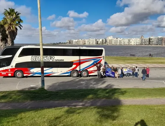 fd842f_8b409feec0b64f938ecafa2cf7ccdf9f~mv2