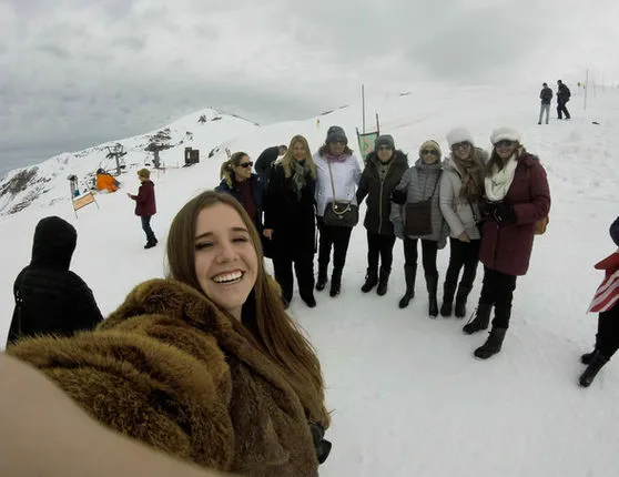 fd842f_9947c29f0f3040aa8d1d1f189f745662-mv2