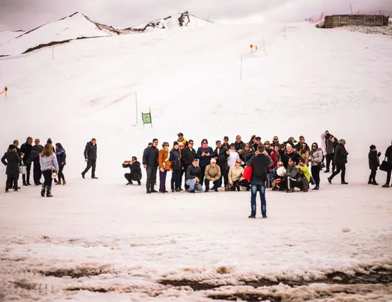 fd842f_bb34cacd95bd4bc982f9d9fb199d8765-mv2