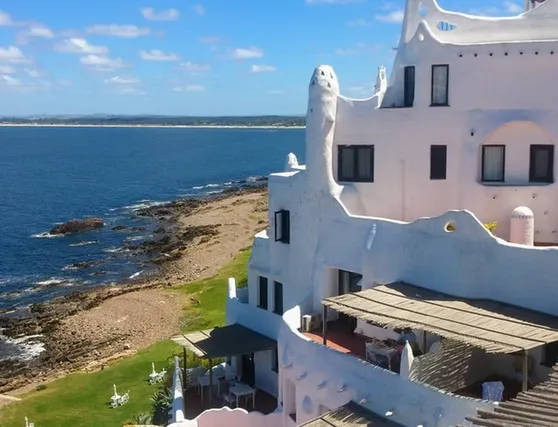 fd842f_bd17de8996d24a48ad33775a1bd013a4~mv2