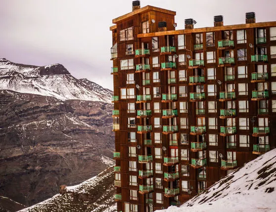 fd842f_eb4a2131fe7a4a7c9101319fc59a7eee-mv2